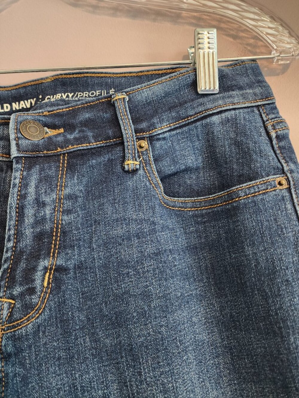 2/$25 Old Navy Curvy Profile Mid Rise Blue Jeans Size 4 Short - Picture 5 of 11